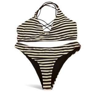 NWOT Cupshe Navy Blue Bikini With Cheeky Bottoms